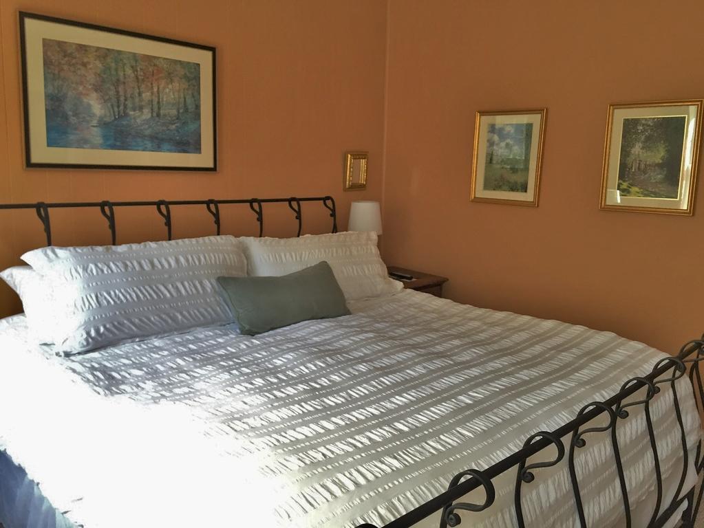 Inn The Frogtown 2*